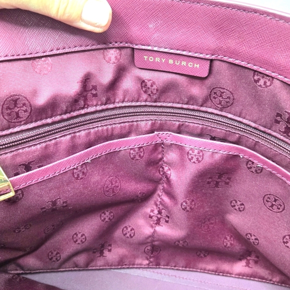 Tory Burch Emerson Tote Handbag. Burgundy, Saffiano Leather, Large. - Picture 14 of 16